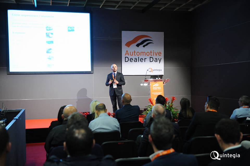Nell'immagine sopra, Sergio Lanfranchi in occasione dell'AutoScout24 Dealer Academy 2015